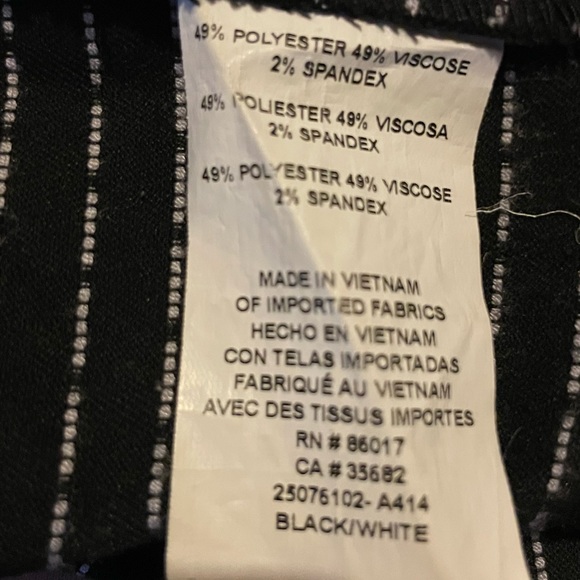 BEBE BLACK & WHITE POLKA DOT SKIRT. - Picture 5 of 5